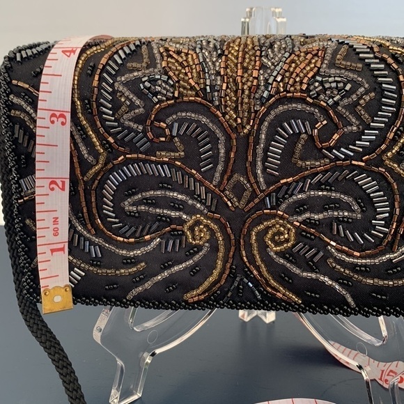 Evening beaded black handbag for homecomings. La Regale Ltd. Snap closure - Picture 3 of 10
